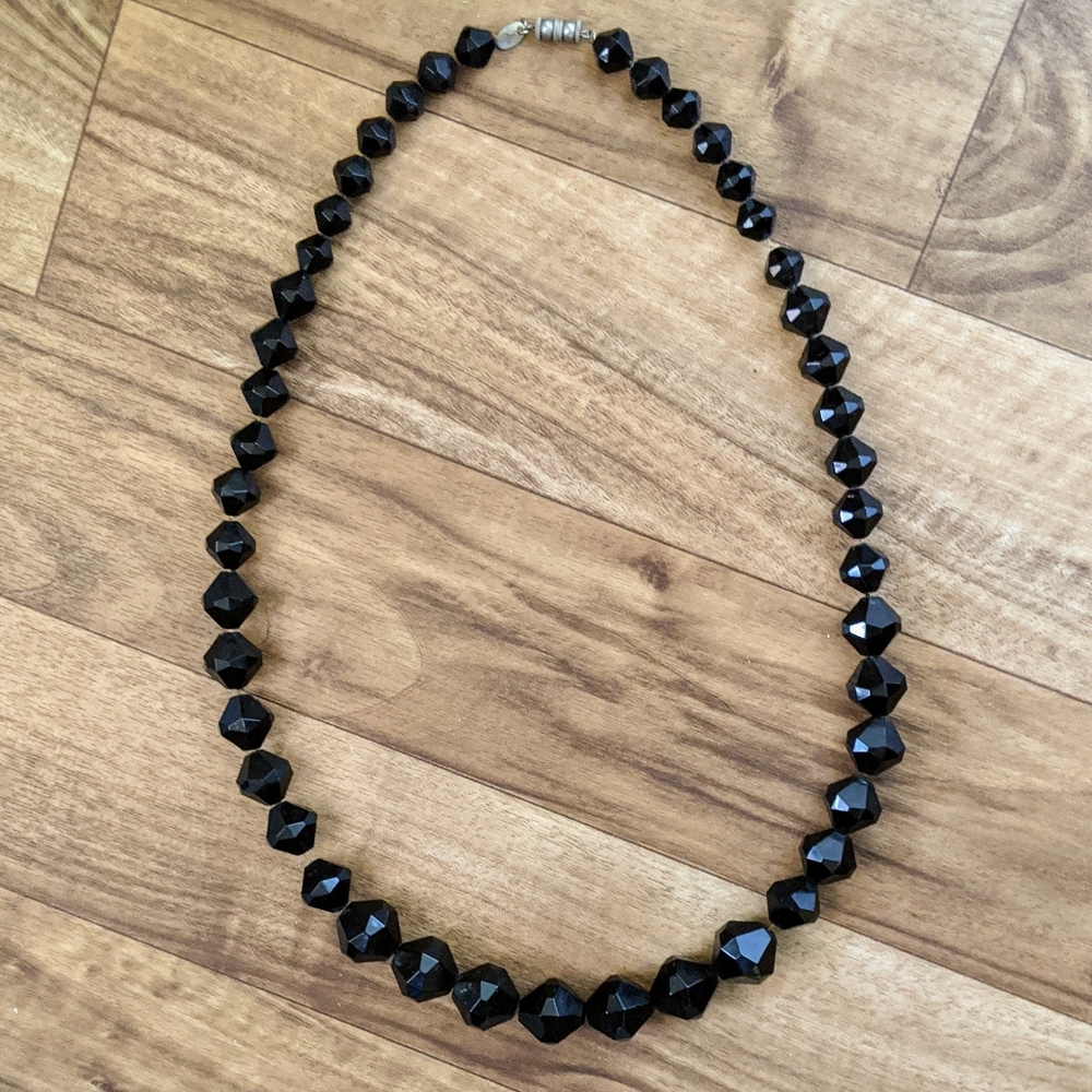 Vtg Signed Chunky Graduated Black Faceted Necklace
